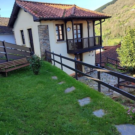 Willa La Casina De Santulaya Adrales Zewnętrze zdjęcie